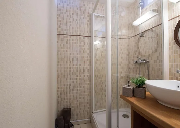 شقة 6 Pers A Saint-lary Avec Parking - Fr-1-296-142 سانت لاري سولون